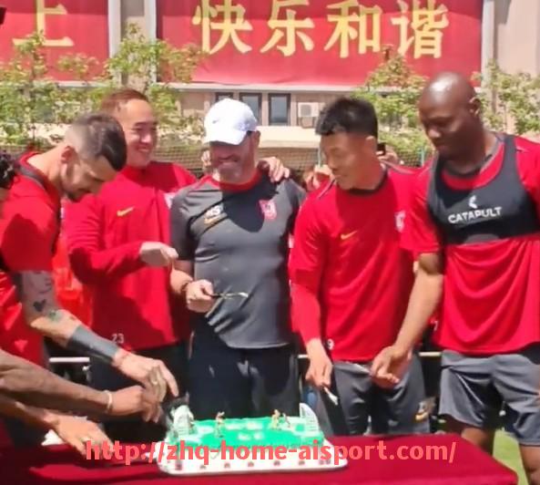 爱体育-最强CBA足球排名榜：跨界运动员在足球场的排名分析